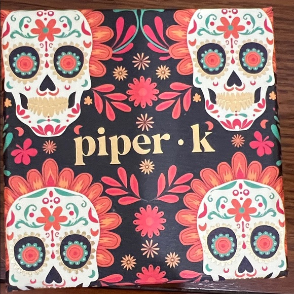 Piper K | Glittery Ghosts 👻 - Picture 2 of 8